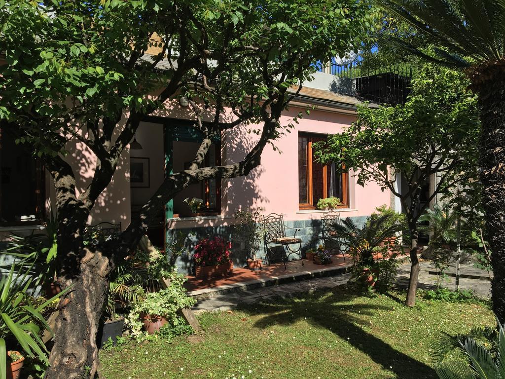 Casa Tra Il Verde E Il Blu Генуя Екстер'єр фото