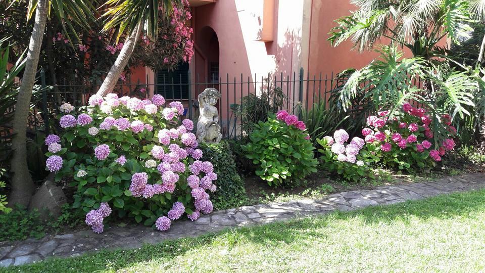 Casa Tra Il Verde E Il Blu Генуя Екстер'єр фото